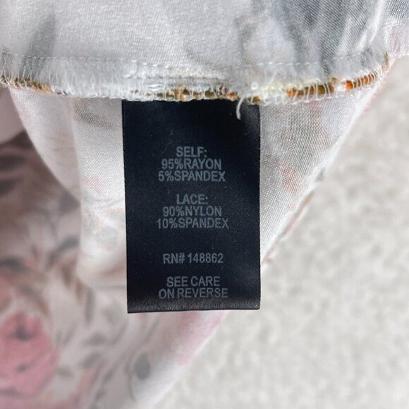 Torrid White Floral Super Soft Top Womens Scoop Neck Lace Flutter Sleeve Size‎ L - Picture 4 of 9